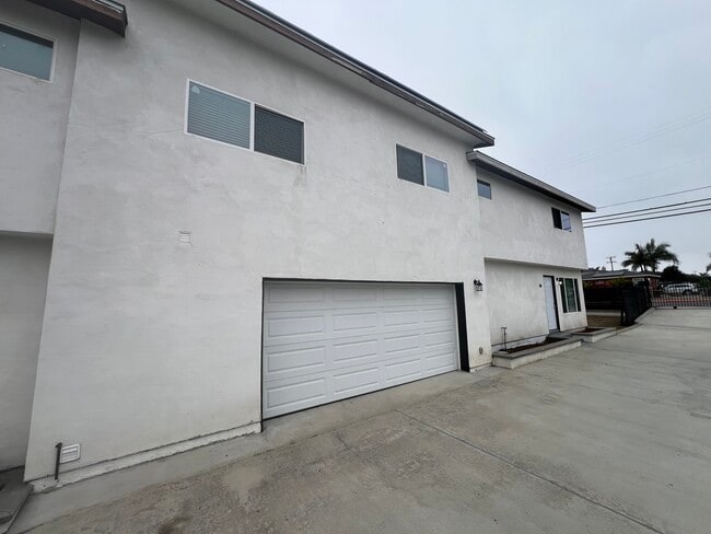 1070 Fifth Ave in Chula Vista, CA - Building Photo - Building Photo