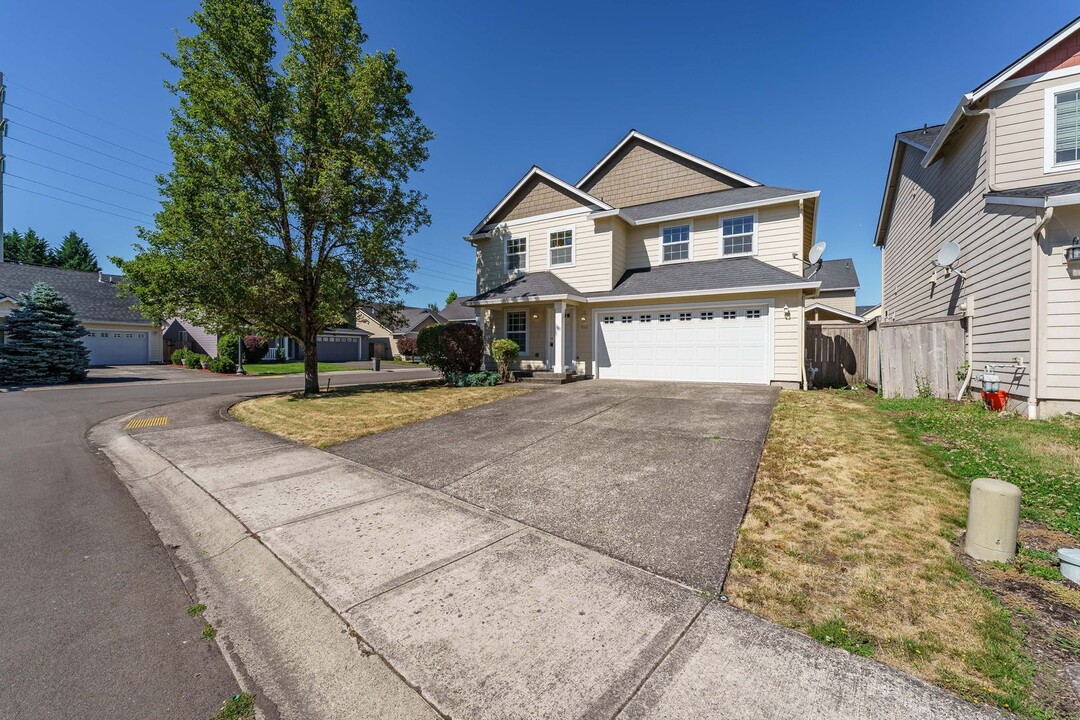 4002 NE 165th Pl in Vancouver, WA - Building Photo