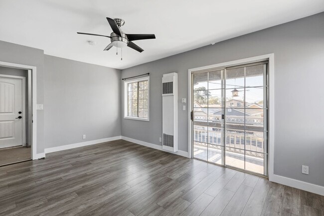 property at 1608 W 42nd Pl