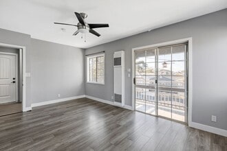 1608 W 42nd Pl in Los Angeles, CA - Building Photo - Building Photo