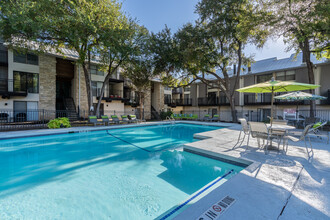 Townhollow Apartments in Austin, TX - Building Photo - Building Photo