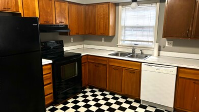 2549 Glenmary Ave in Louisville, KY - Foto de edificio - Building Photo