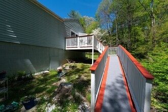 21 Van Dam Rd in Hyde Park, NY - Building Photo - Building Photo