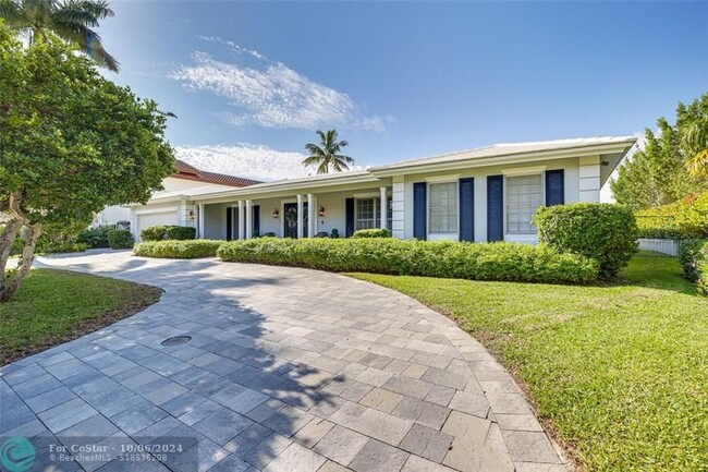 property at 2224 Sunrise Key Blvd