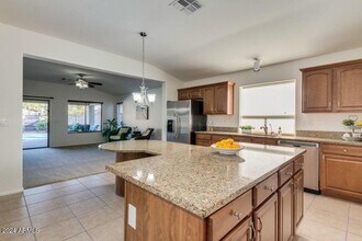 2812 E Questa Dr in Phoenix, AZ - Building Photo - Building Photo