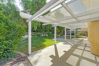 39784 Roripaugh Rd in Temecula, CA - Foto de edificio - Building Photo