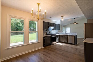 11345 Frazier Fir Ln in Alpharetta, GA - Building Photo - Building Photo