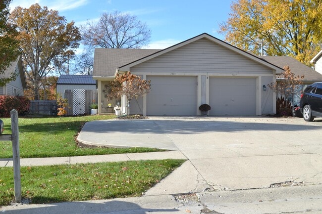 7315 Wrangler Trail in Fort Wayne, IN - Foto de edificio - Building Photo