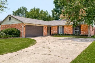 10006 Rocky Hollow Rd in La Porte, TX - Building Photo - Building Photo