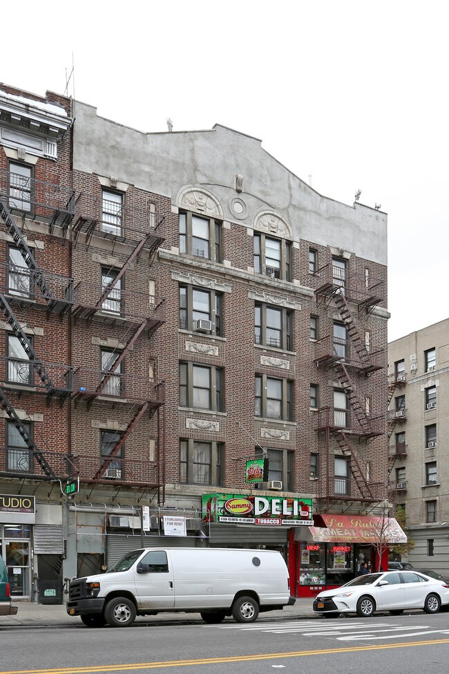 118 Nagle Ave in New York, NY - Building Photo - Building Photo