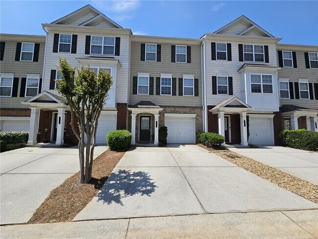 2425 Ivey Crest Cir in Tucker, GA - Foto de edificio - Building Photo