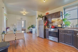 202 Hudson St in Hoboken, NJ - Building Photo - Building Photo