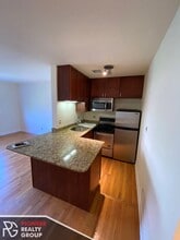 643 W Wrightwood Ave in Chicago, IL - Foto de edificio - Building Photo