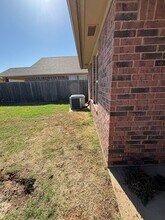 13304 SW 2nd Terrace in Yukon, OK - Building Photo - Building Photo