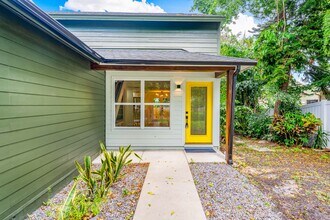 5175 Moeller Ave in Sarasota, FL - Building Photo - Building Photo