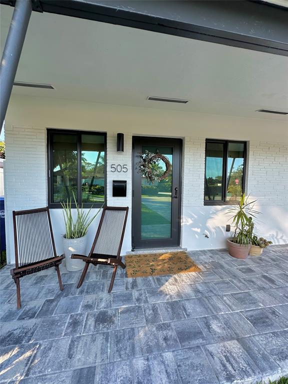 505 NW 25th St in Wilton Manors, FL - Foto de edificio - Building Photo
