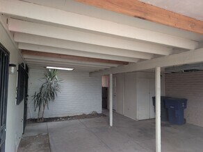 2546 W Calle Genova in Tucson, AZ - Building Photo - Building Photo