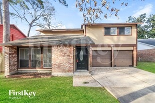 3311 Birch Creek Dr in Houston, TX - Building Photo