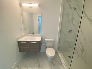 4100 SW 64th Ave, Unit 411 in Davie, FL - Building Photo - Building Photo