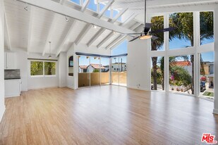 224 Sunridge St in Los Angeles, CA - Building Photo