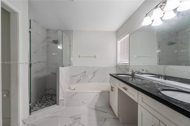 15857 SW 16th St in Pembroke Pines, FL - Building Photo - Building Photo