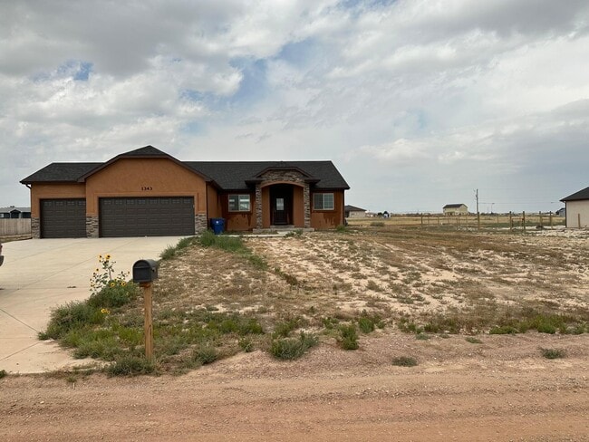 property at 1343 N Dailey Dr
