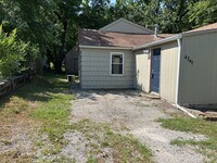 4245 Lathrop Ave photo'