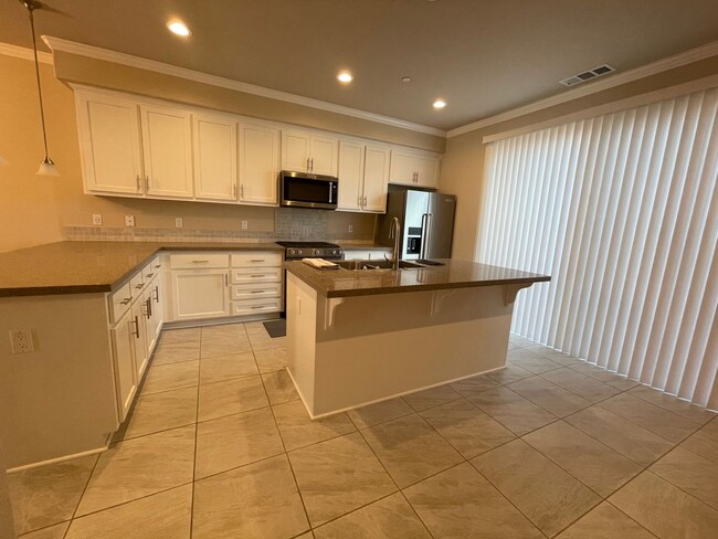 103 Springtime Circle in Hollister, CA - Building Photo - Building Photo