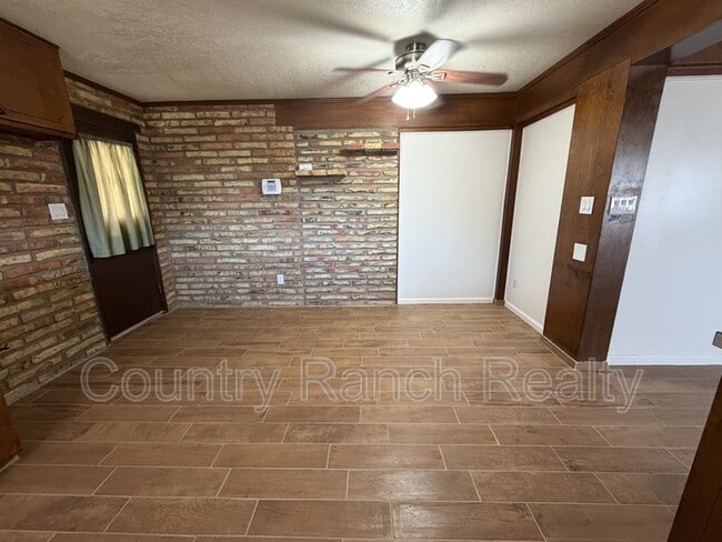 1044 Paradise Dr in Bullhead City, AZ - Building Photo - Building Photo