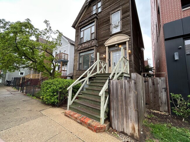 3144 N Southport Ave, Unit # 0CH1