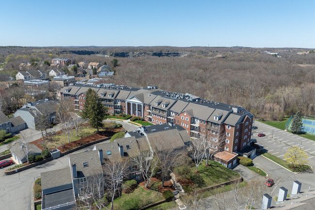 Village at Vinnin Square in Salem, MA - Building Photo - Building Photo