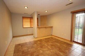 1609 Taylor St in Milton, WA - Building Photo - Building Photo