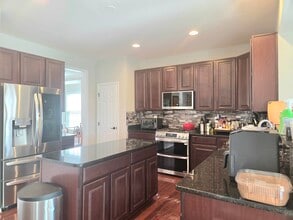 3451 Sun Up Way in Alexandria, VA - Foto de edificio - Building Photo