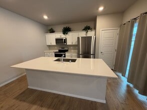 5512 W Youngstown Ln in Spokane, WA - Building Photo - Building Photo