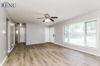 807 Undercliff Dr photo'