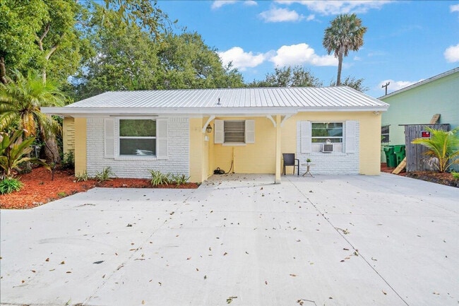 140 McLeod St in Merritt Island, FL - Building Photo - Building Photo