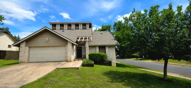 property at 1701 Brokenshoe Dr