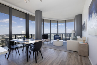 801 S Miami Ave, Unit 5409 in Miami, FL - Building Photo - Building Photo