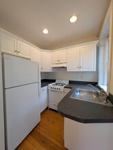 335A Harvard St, Unit 14 in Cambridge, MA - Building Photo - Building Photo