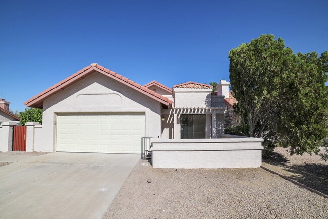 property at 601 S Danyell Dr