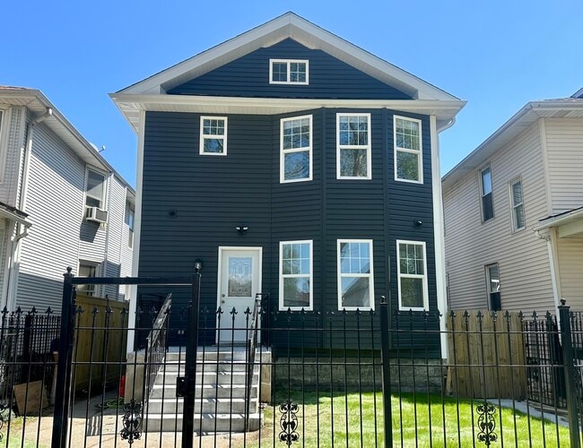 property at 2233 N Lawler Ave