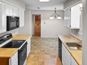 6428 Canyon Cir in Fort Worth, TX - Foto de edificio - Building Photo