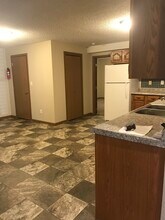 102 14th St, Unit 0 in Marion, IA - Building Photo - Building Photo