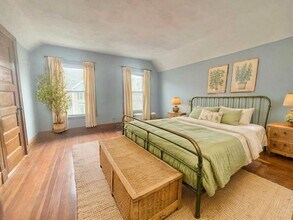 6-8 Hunnewell Ave in Boston, MA - Building Photo - Building Photo
