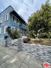 737 N Harvard Blvd in Los Angeles, CA - Building Photo - Building Photo
