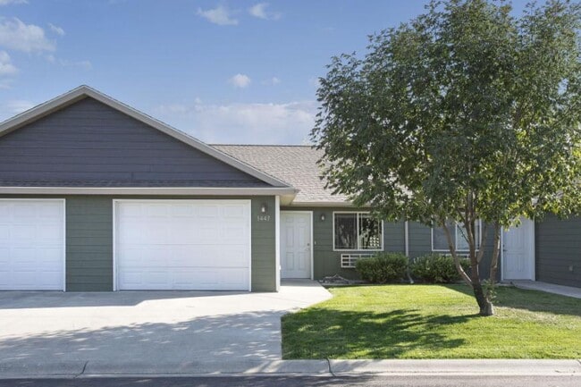 property at 1451 Chanel Loop