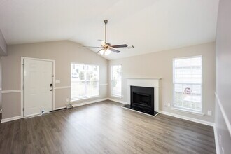 5651 Eagles Feather Ln in Riverdale, GA - Building Photo - Building Photo