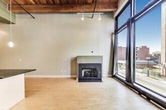 2303 S Michigan Ave in Chicago, IL - Building Photo - Building Photo