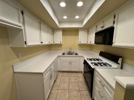 8167 Vineyard Ave in Rancho Cucamonga, CA - Building Photo