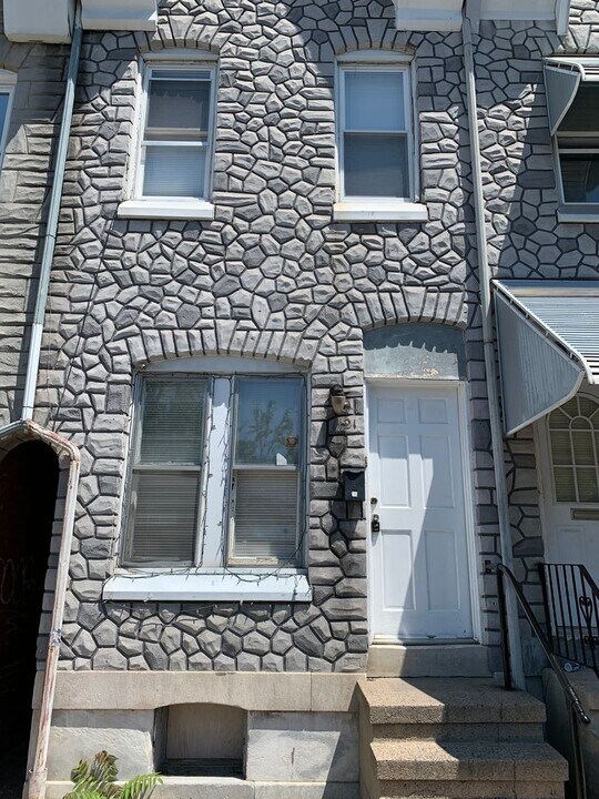 1121 Muhlenberg St in Reading, PA - Building Photo